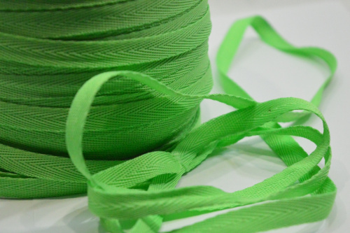  Лента киперная 10 мм. 100% п/э цв. 601/250 м Салатовый  ТриКатушки