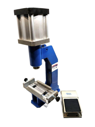  Пресс для обтяжки пуговиц ПНЕВМАТИЧЕСКИЙ PRESMAK 4126 с платформой под насадку  ТриКатушки