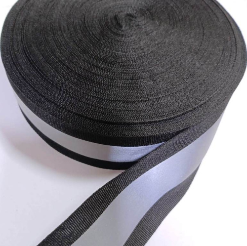  Стропа светоотражающая 40 мм цвет черный № 322 ( уп. 50 м.)  ТриКатушки