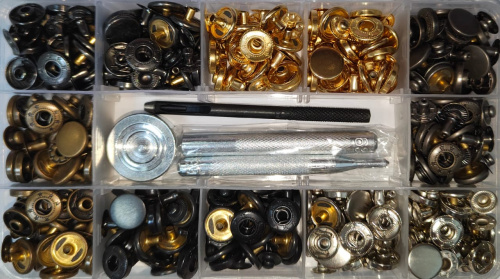  Набор фурнитуры для одежды №3 (кнопки альфа + ручной установщик)  ТриКатушки