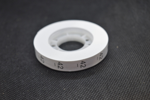  Размерник цв. белый 42 (рул. 1000шт.)  ТриКатушки