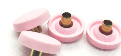  Кнопка с пластиковой крышкой 15 мм (уп. 20 шт)цв.133 Розовый ProKnopka  ТриКатушки