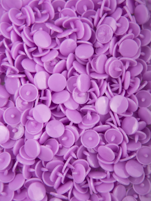  Кнопка пластиковая трикотажная 12,5 х 10 мм, цв. 414 лиловый (уп.1000 шт)F  ТриКатушки