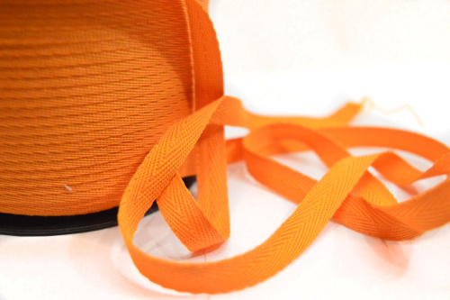  Лента киперная 10 мм. 100% п/э цв. 714/250 м Оранжевый  ТриКатушки