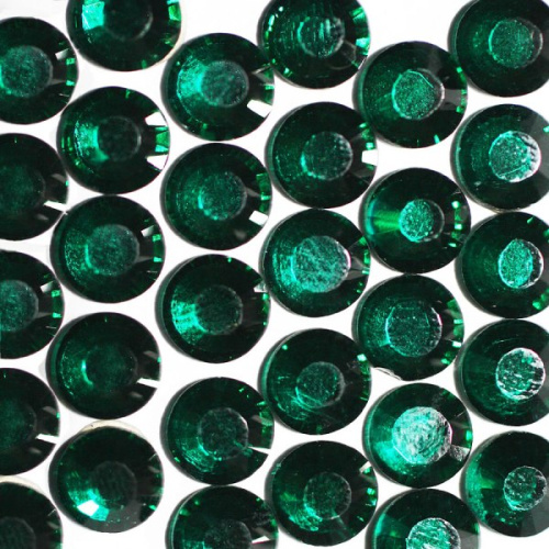 Стразы термоклеевые SS-10, D=2,6-2,8мм (упаковка 1440 штук) цв.9012 EMERALD  ТриКатушки