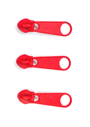  Замок галантерейный для спирали №5 цв. 148 красный (уп.2000шт)  ТриКатушки