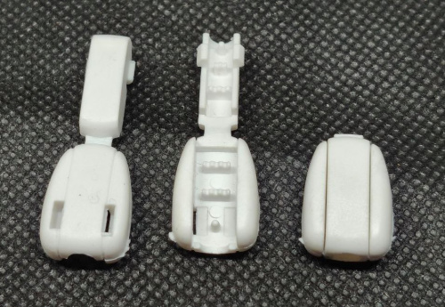  Концевик для шнура (Крокодильчик) 27101Н цв. Белый(уп.50/500 шт)  ТриКатушки