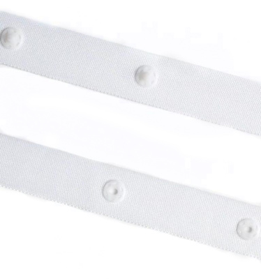  Тесьма с кнопками шир.1,8 см между кнопками 2,5 см цв. Белый  (уп. 3 метра)  ТриКатушки