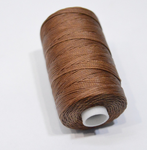  Нить вощеная капроновая Плоская 0,8 мм 100 м цв.32 коричневый  ТриКатушки