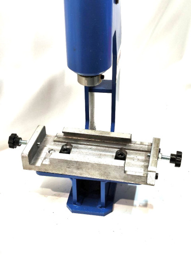  Пресс для обтяжки пуговиц 4125P с платформой под насадку PRESMAK  ТриКатушки