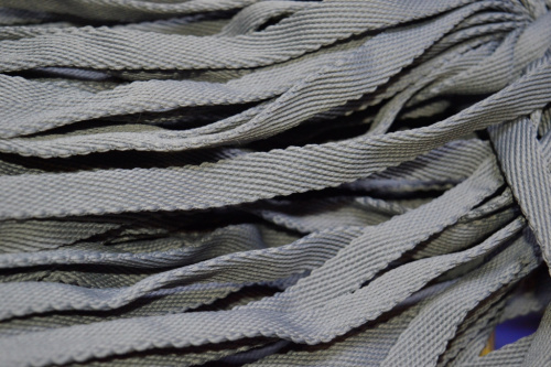  Шнур плоский полиэфирный 15мм (уп.100 м) цв 149 серый  ТриКатушки