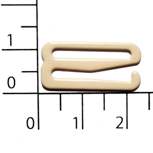  1809В бежевый Крючок металл крашенный ширина=18мм (упаковка 1000 штук)  ТриКатушки