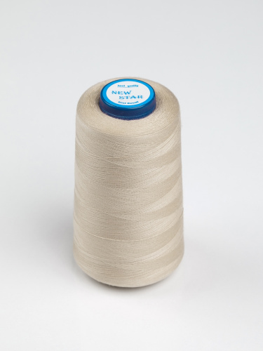  Нитка швейная New Star, 100% полиэстер, 4000 ярдов - цвет №1018  ТриКатушки