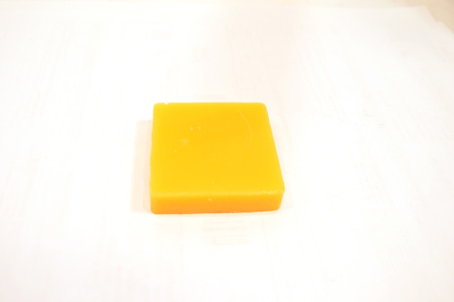  Воск пчелиный для работы с натуральной кожей 50х50х10 мм ProKnopka  ТриКатушки