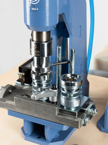  Пресс для обтяжки пуговиц Двойной ПНЕВМАТИЧЕСКИЙ со столом RM4 FP SET MIKRON   ТриКатушки