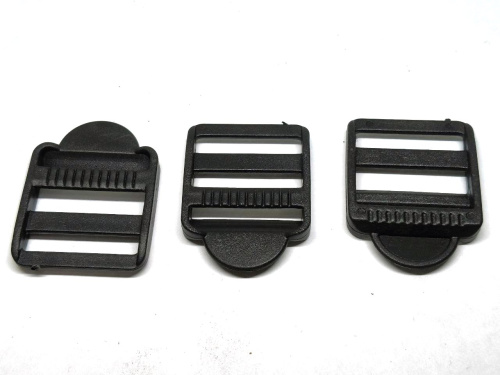  Пряжка трёхщелевая А-25 мм (ПП черная) (уп.10/100/1000 шт)   ТриКатушки