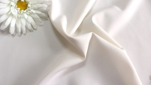  Ткань 2004 Блузочная ТиСи стрейч, цв. 002 молочный  ТриКатушки