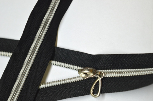  Молния спиральная(Витая) Т7 декор 14 см №322 черное-серебро, ( уп.100 шт.)  ТриКатушки