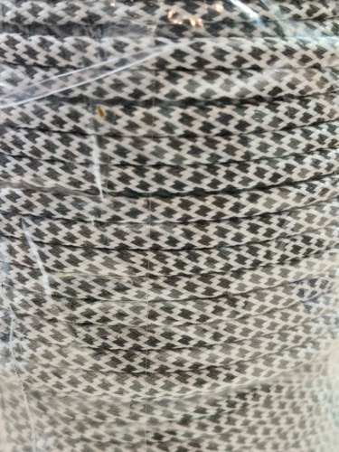  Шнур светоотражающий круглый с наполнит.; ПЭ+светоотр.нить, 5мм, 5,5г/м (нам. 100 м) цв.602 белый  ТриКатушки