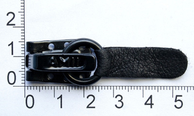  Крючок шубный кожаный "Amii" цв.9005 черный (упаковка 200 штук)  ТриКатушки