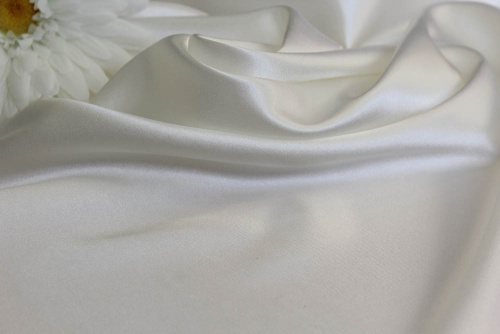  Ткань 2001 Атлас Стрейч, №001 молочный    ТриКатушки