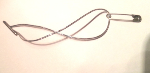  Биркодержатели с булавкой К100-1 90 мм (уп.1000 шт.) цв.серебро  ТриКатушки