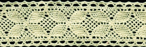  0110F бежевый кружево вязанное 35мм (намотка 20 ярдов = 18,3 метров)  ТриКатушки