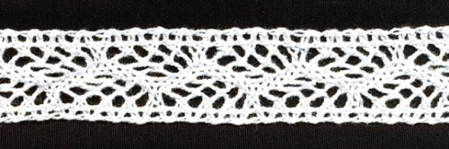  0235F белый кружево вязанное 22мм (намотка 20 ярдов = 18,3 метров)  ТриКатушки