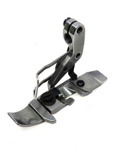  Лапка для оверлока Jack 798-3 201152E (2071600500/12121600500)  ТриКатушки