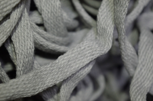  Шнур плоский 10мм ХБ №8510 (упак.100 метров) цв. серый меланж  ТриКатушки