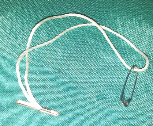  Биркодержатели с булавкой К100-5 90 мм (уп.1000 шт.) цв.белый (никель)  ТриКатушки