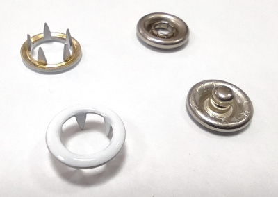  Кнопка 9,5мм рубашечная (кольцо) цв. S1654 уп.1000 шт.YKK  ТриКатушки