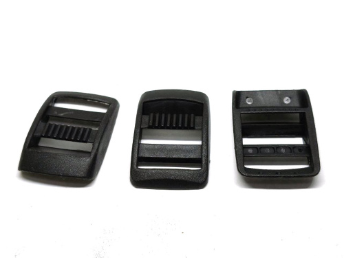  Пряжка трехщелевая (крыло) К-20 мм цв Черный (уп.10/100/500шт)  ТриКатушки