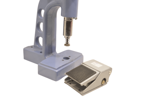  Пресс пневматический 4127v для вырубки Presmak 4127  ТриКатушки