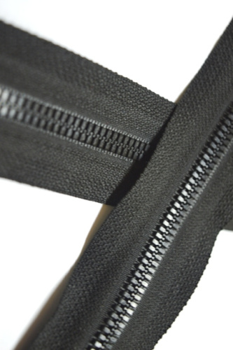  Молния рулонная "Трактор" Т8 №322 черная (уп.5м/100м)  ТриКатушки