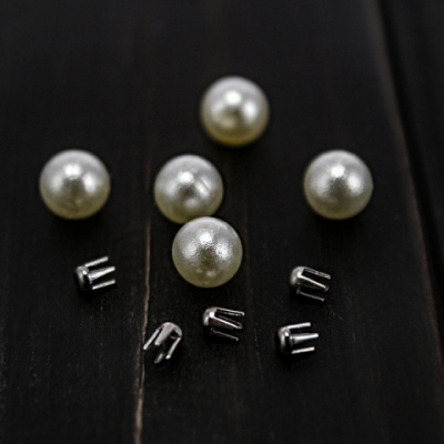  Бусины с шипом 4 мм (уп.2000шт +/-)  ТриКатушки