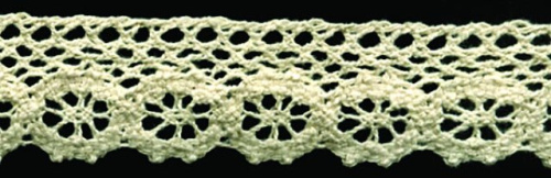  0007F бежевый кружево вязанное 28мм (намотка 20 ярдов = 18,3 метров)  ТриКатушки