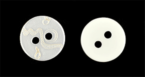  Пуговицы полиэстр CY 3238 (C)18L-11мм,2 прок.цв.белый(уп.1000 шт)  ТриКатушки