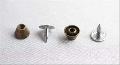  108-F антик Хольнитены декоративные "металл" d=10мм (упаковка 500 штук)  ТриКатушки